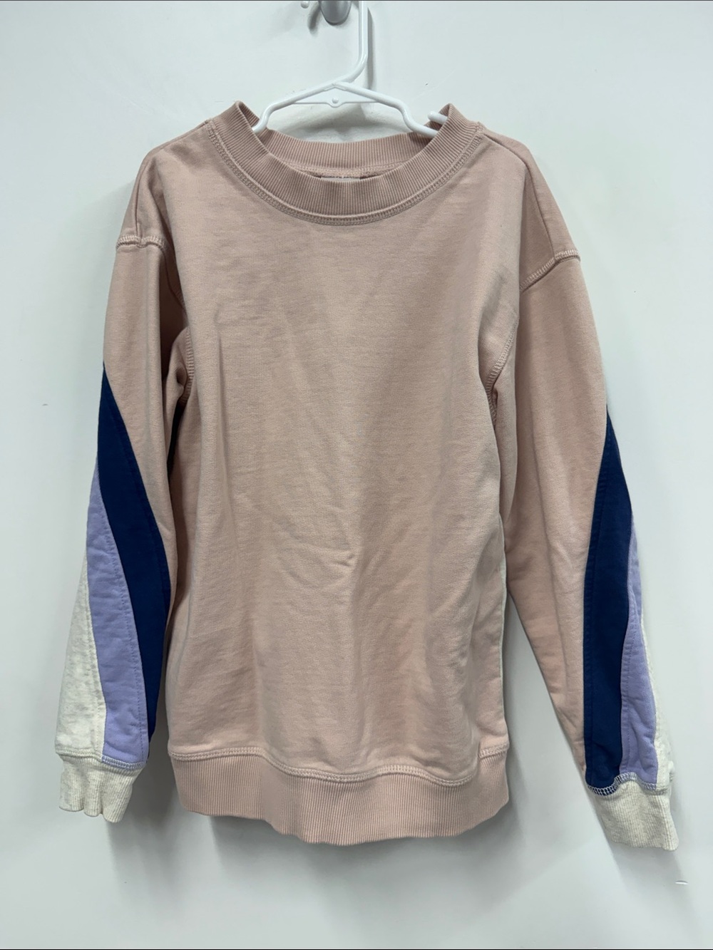 Hanna Andersson Pink Crewneck Sweatshirt with Navy & Lavender Sleeves 8
